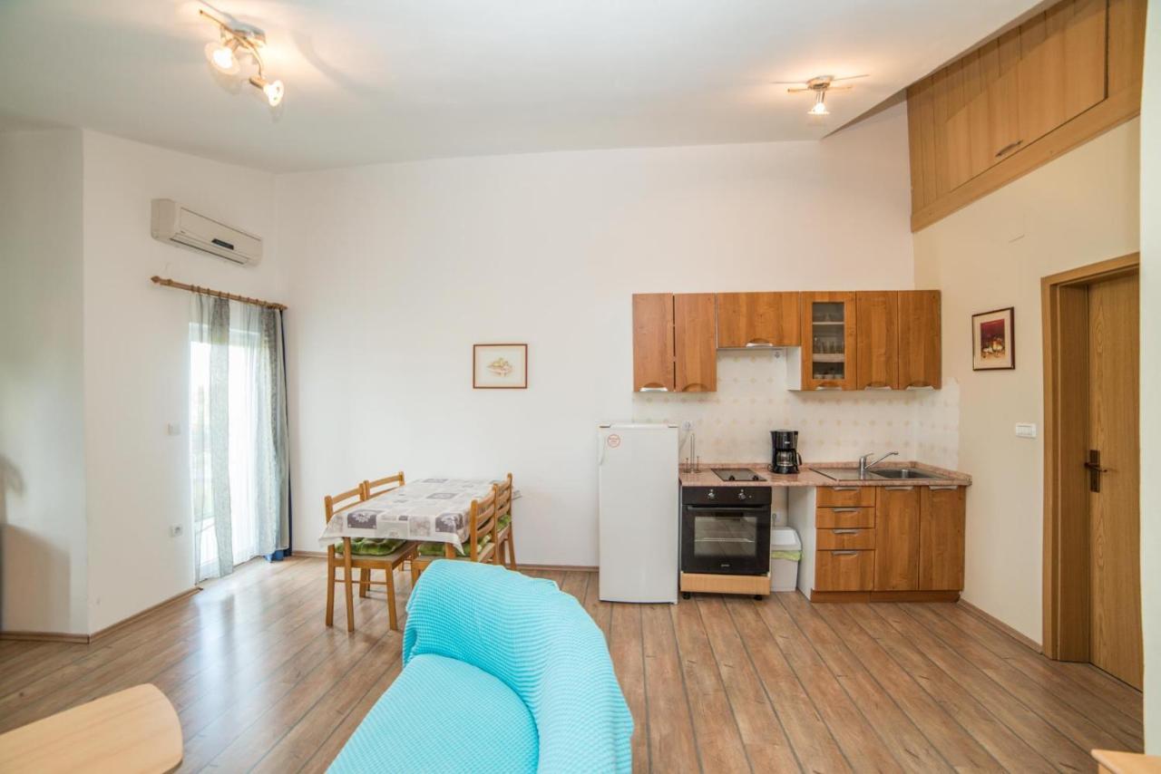 פאז'אנה Apartments Durda מראה חיצוני תמונה